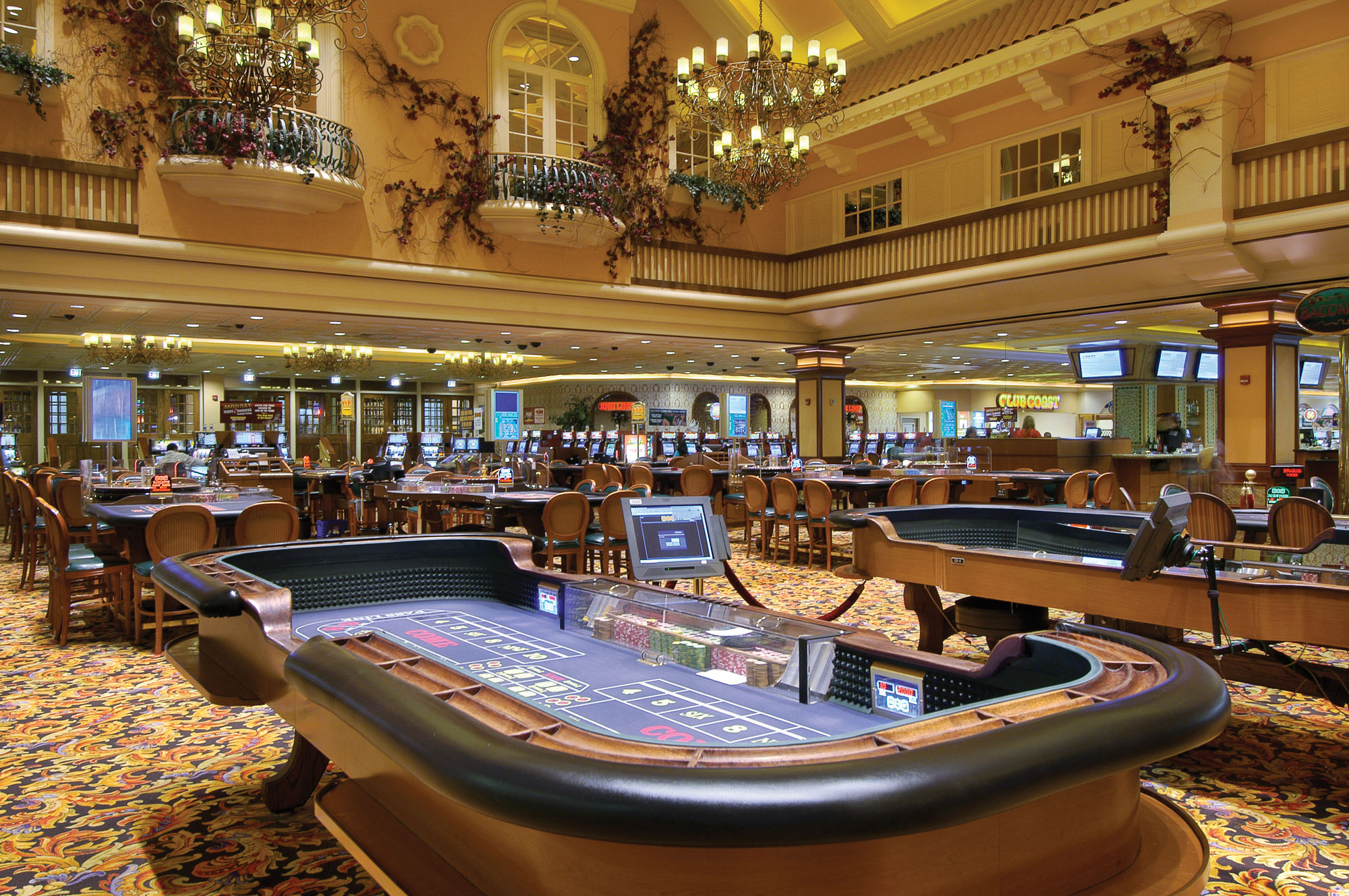 Inside Extravagance: An Exploration of the Worlds Most Luxurious Hotel-Casinos